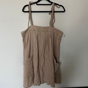 NWT lovers + friends trapeze dress. Tan.